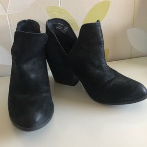 Steve Madden Adelphie Boots